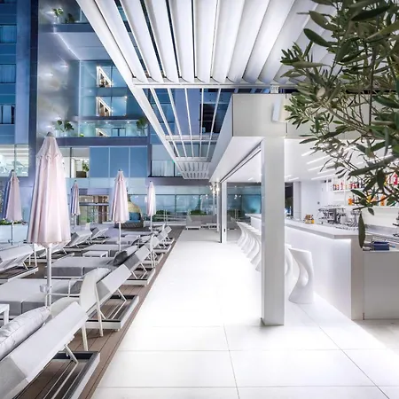 Radisson Blu Hotel, Hotel Larnaca