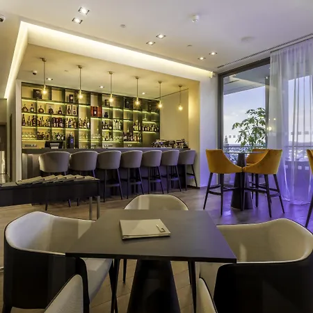 Radisson Blu Hotel, Larnaca