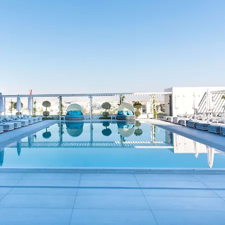 Radisson Blu Hotel, Hotel