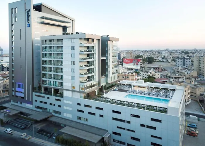 راديسون بلو، لارنكا