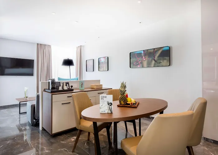 Radisson Blu Hotel, Hotell Larnaca