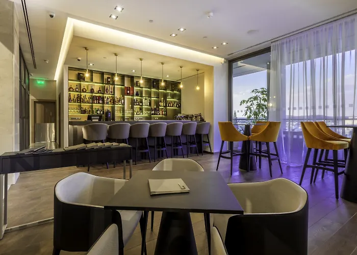 راديسون بلو، لارنكا