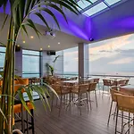 Radisson Blu Hotel, 5* 라르나카