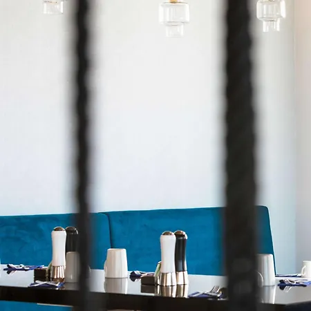 호텔 Radisson Blu Hotel, 라르나카