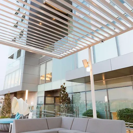 Radisson Blu Hotel, Hotel
