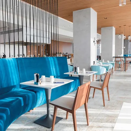 Radisson Blu Hotel, Hotel