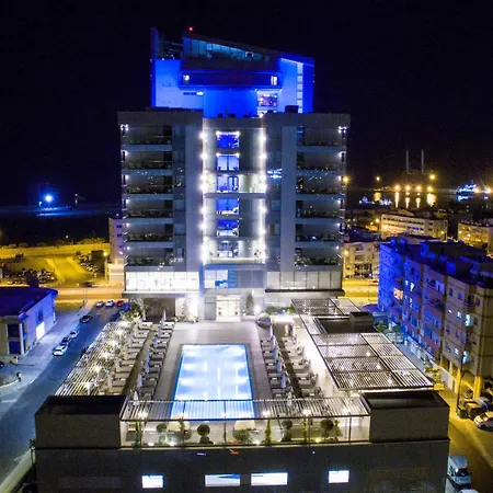 Radisson Blu Hotel, Hotel