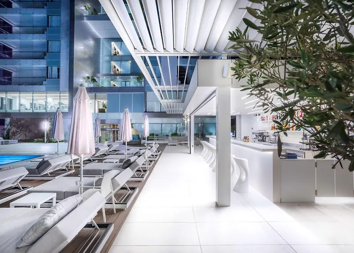 Radisson Blu Hotel, Hotell Larnaca